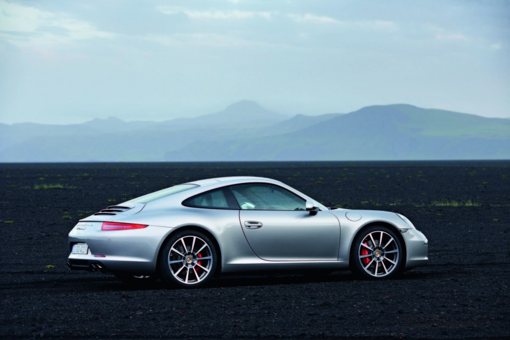 Images of the 2012 Porsche 911 991 Series have been leaked and posted 
