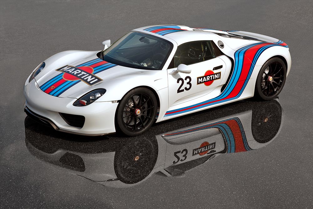 918 Spyder to Be Made Available in Vintage Martini Livery